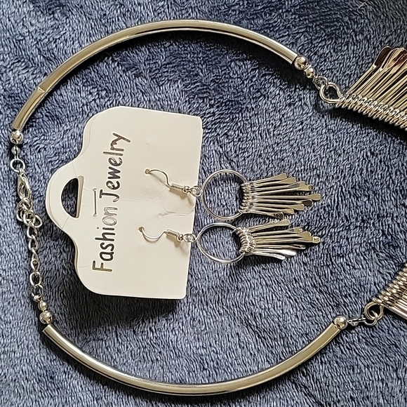 Costume Jewelry Set-Silver - Picture 2 of 2